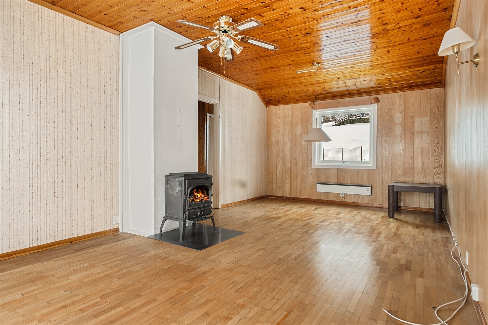 Boligen går over tre etasjer. Galleribilde