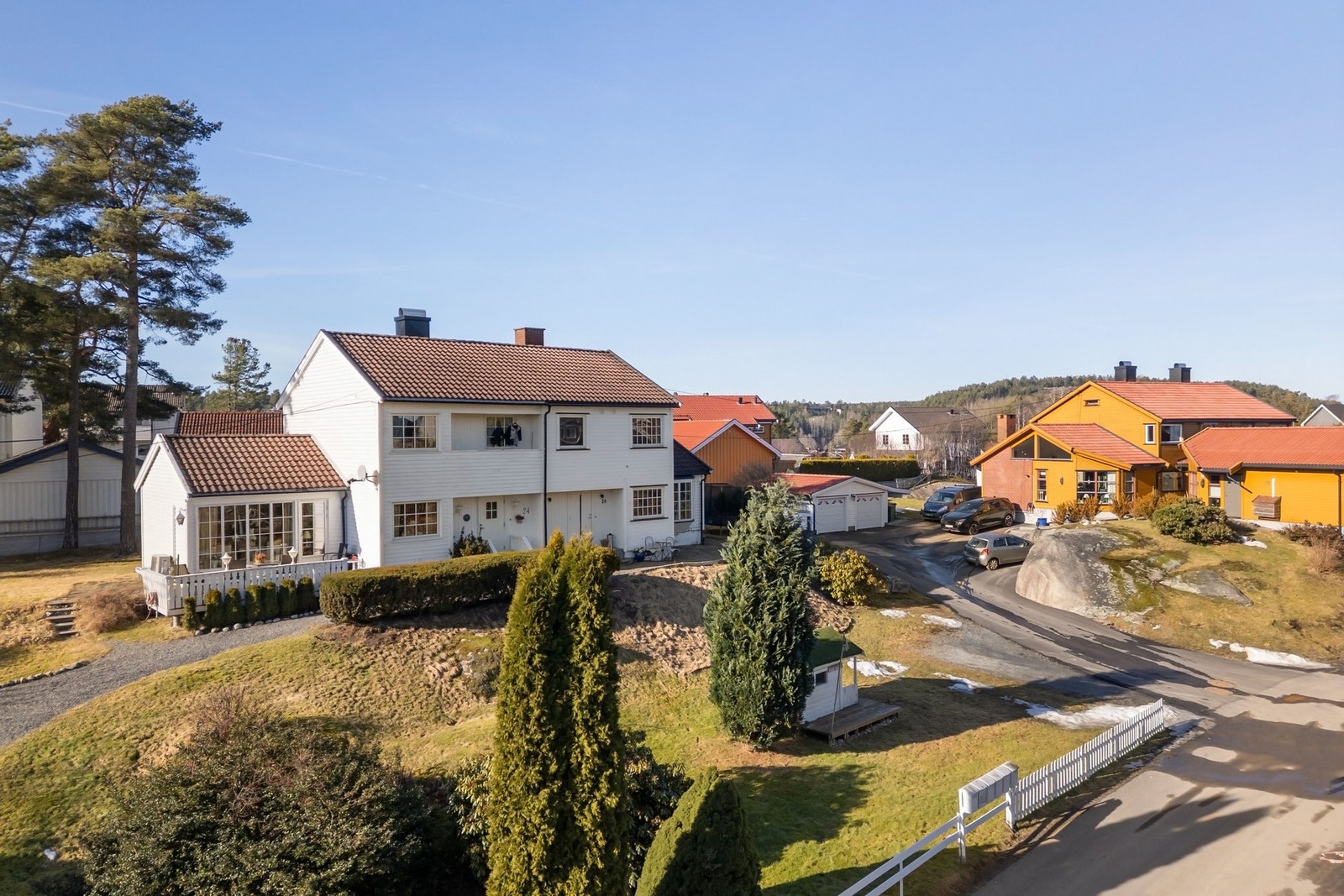 Eiendommen har en fin og solrik beliggenhet. Galleribilde