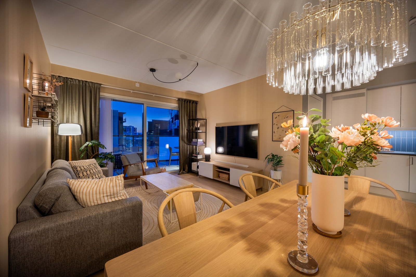 Lys og tiltalende 4-roms selveierleilighet i det attraktive boligprosjektet Saga Terrasse, sentralt på Jessheim. Galleribilde