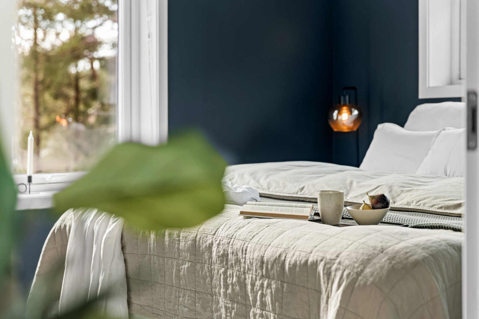 Rommet er malt i en delikat og fin fargetone. Galleribilde