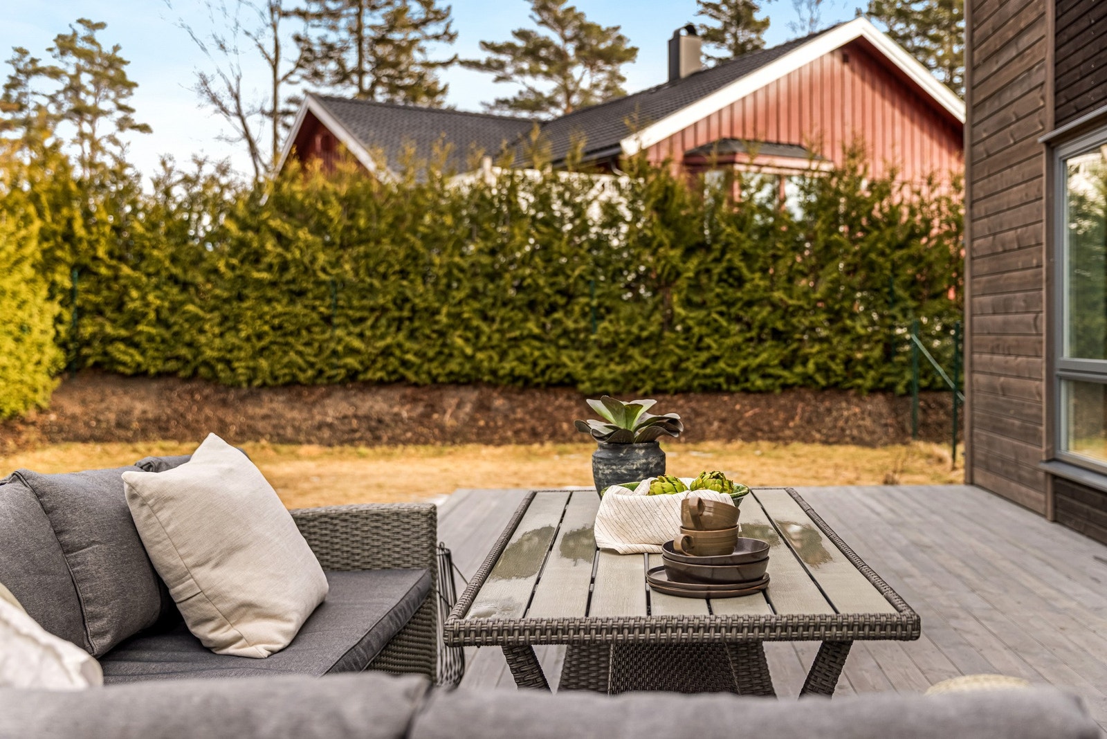 Her det det god plass til utemøbler, grill og ønsket beplantning. Galleribilde