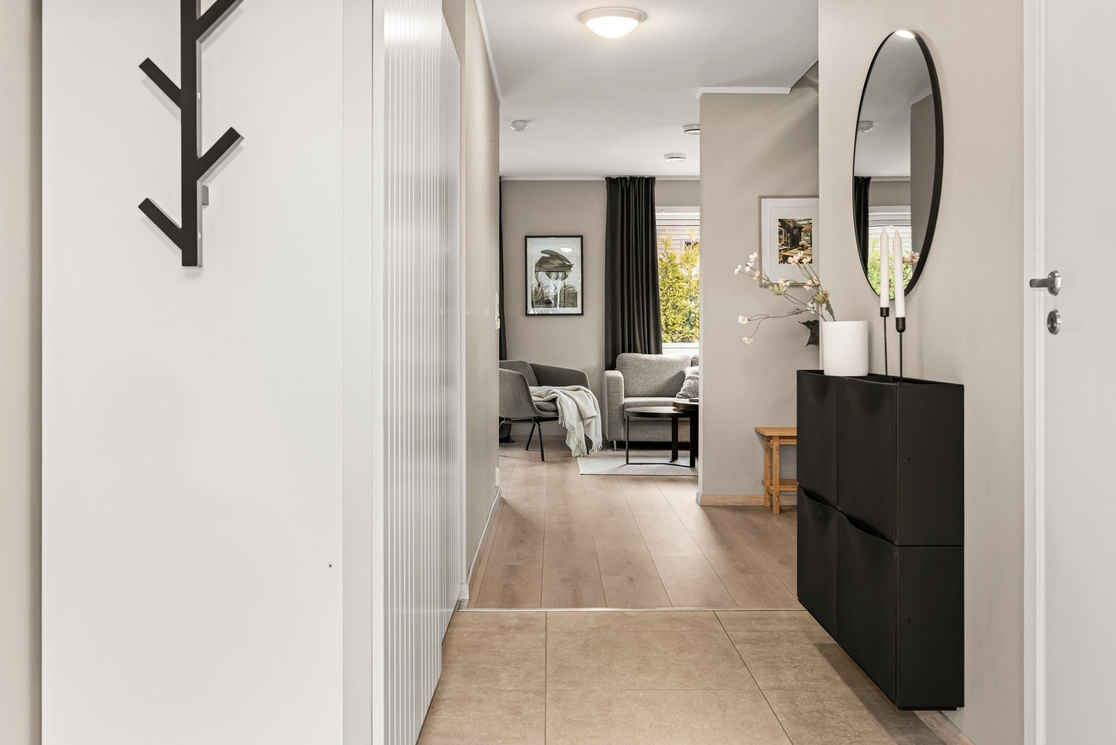 Praktisk og hyggelig entré. Galleribilde