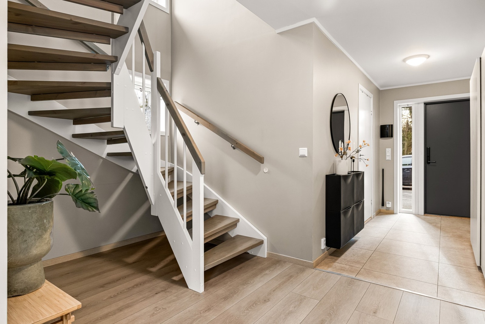 Trapperom opp til boligens 2.etasje. Galleribilde