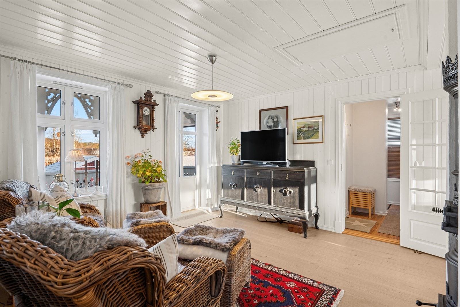 Direkte utgang til balkong fra stue. Galleribilde