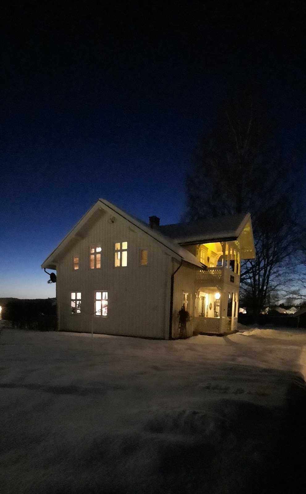 Kveld fasade.jpg Galleribilde