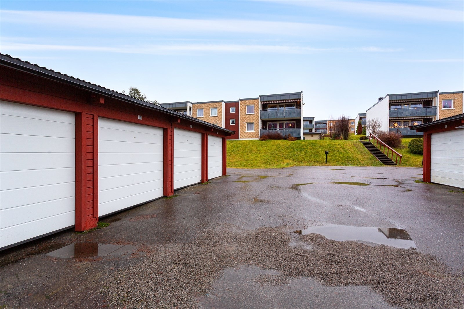 Garasjeplass. Galleribilde