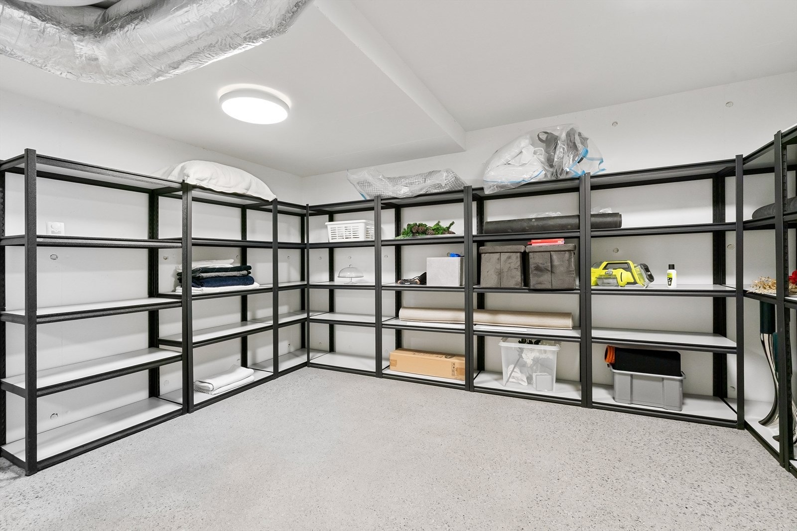 Særdeles romslig bod. Galleribilde