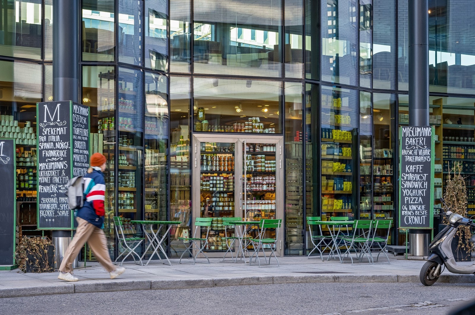 For den matinteresserte byr nærområdet på spesialforretninger som Maschmanns Matmarked. Galleribilde
