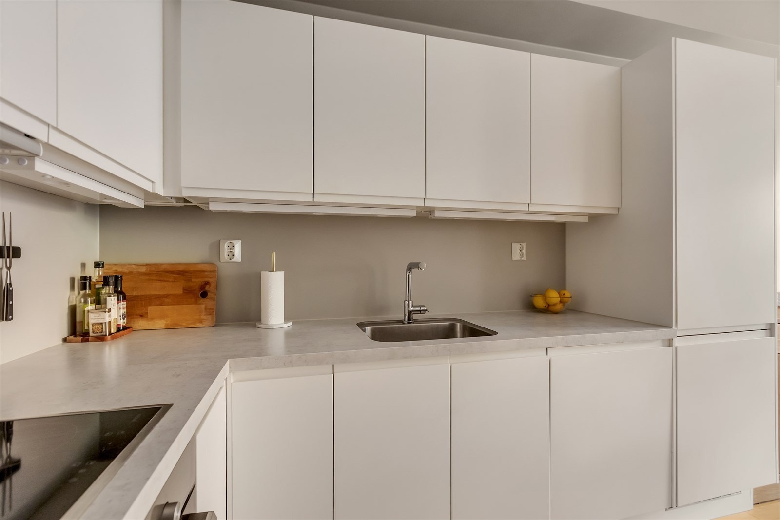 Innredningen er Sigdal, og benkeplaten er laminert. Galleribilde