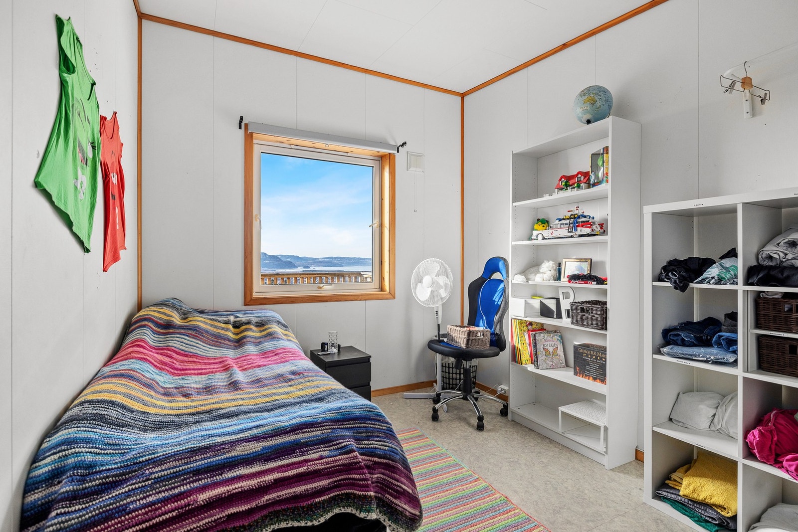 Romslig soverom på 11kvm. Galleribilde