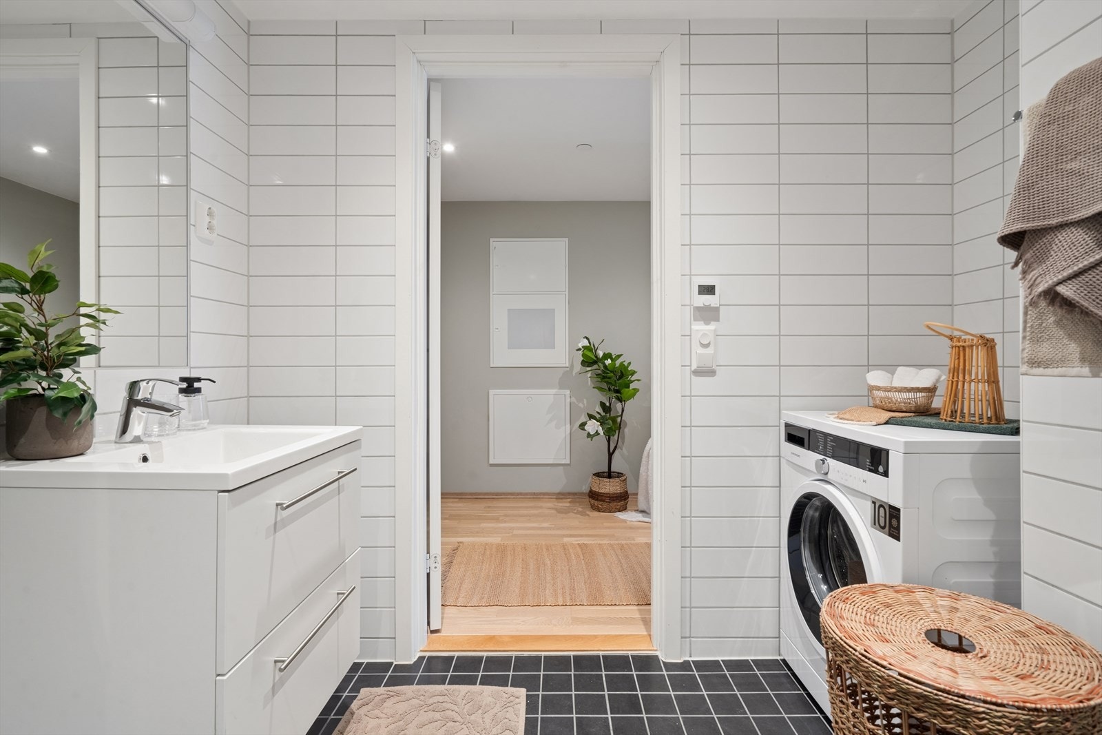 Flislagt bad med gulvvarme Galleribilde