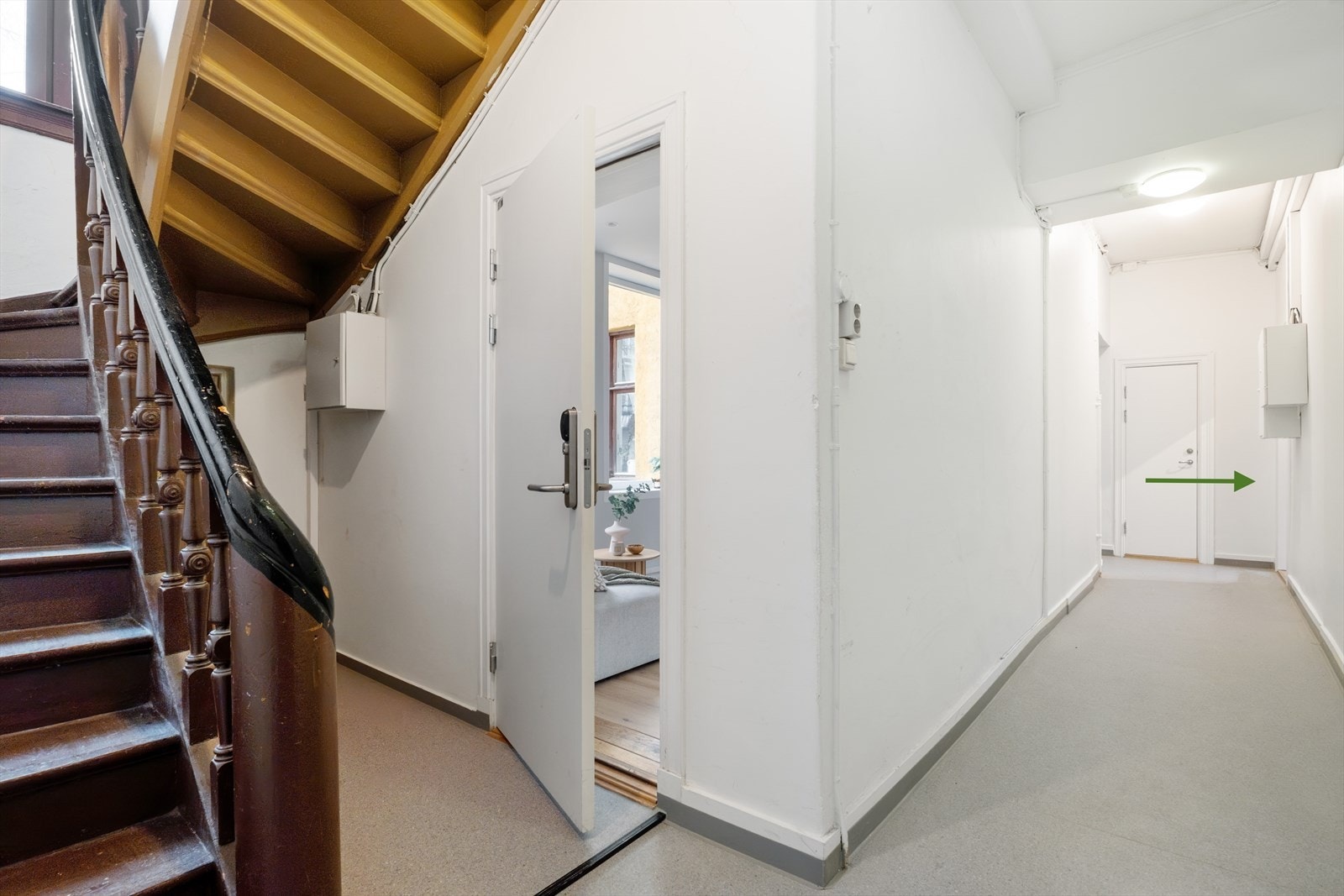 Rett ned i gangen fra leiligheten ligger også et tilhørende kott med ekslusiv bruksrett Galleribilde