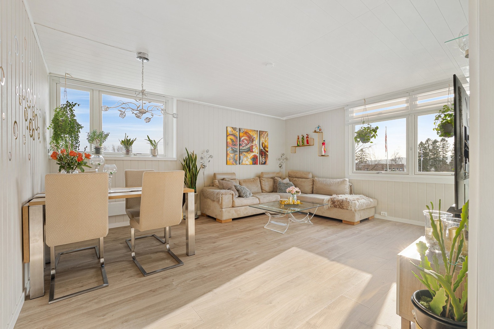 EiendomsMegler 1 ved Anders Keiseraas har gleden av å presentere Kolstadflata 19 A. Foto: Ekaterina Krokstad (Krokstad & Nervik). Galleribilde