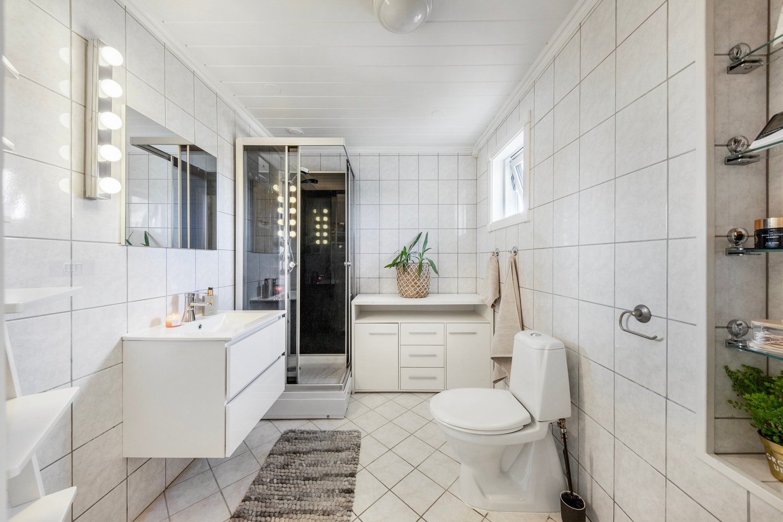 Bad i 2. etasje Galleribilde