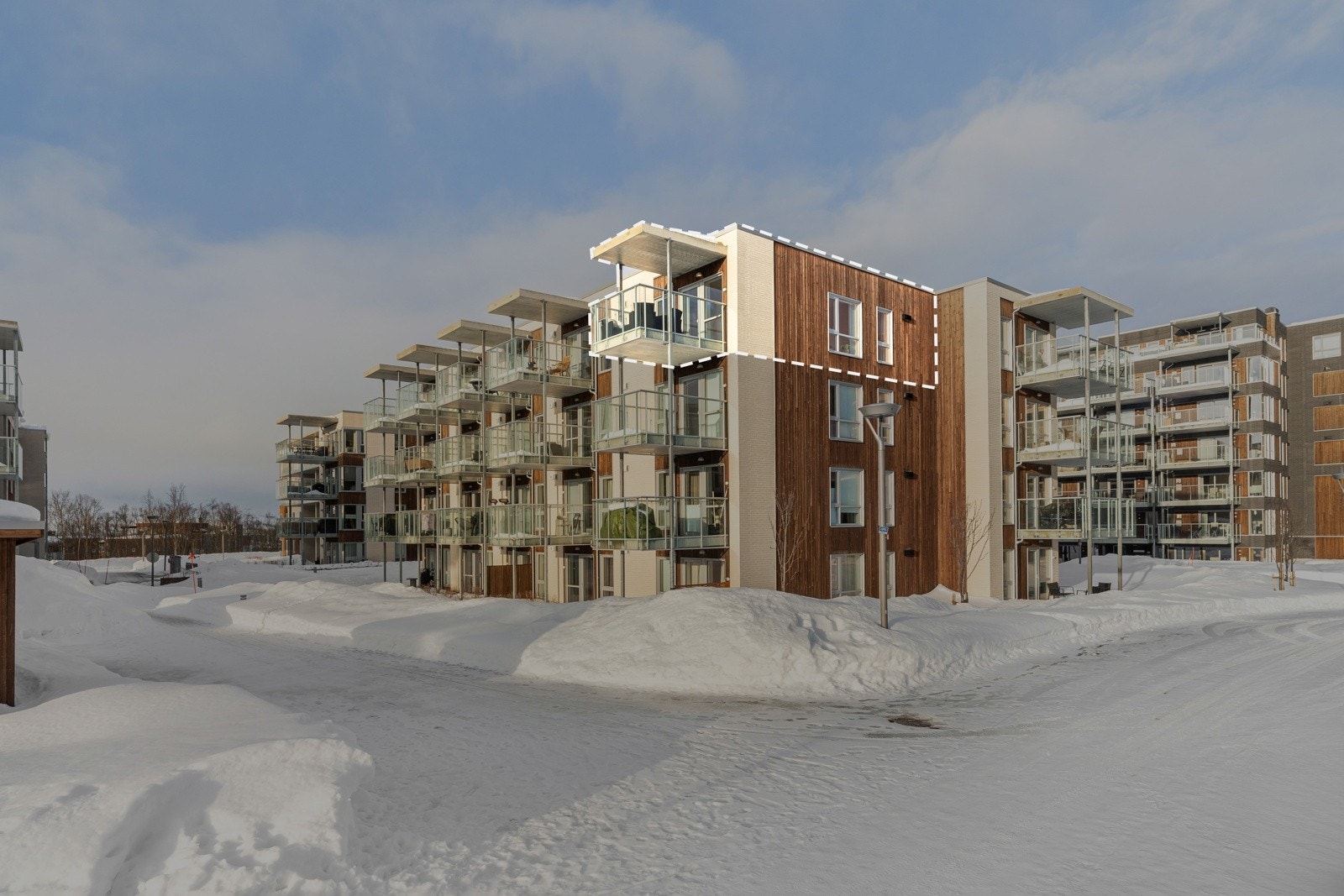 Utmerket hjørnebeliggenhet i toppetasjen, vendt ut mot det åpne fellesområdet på Workinntoppen.