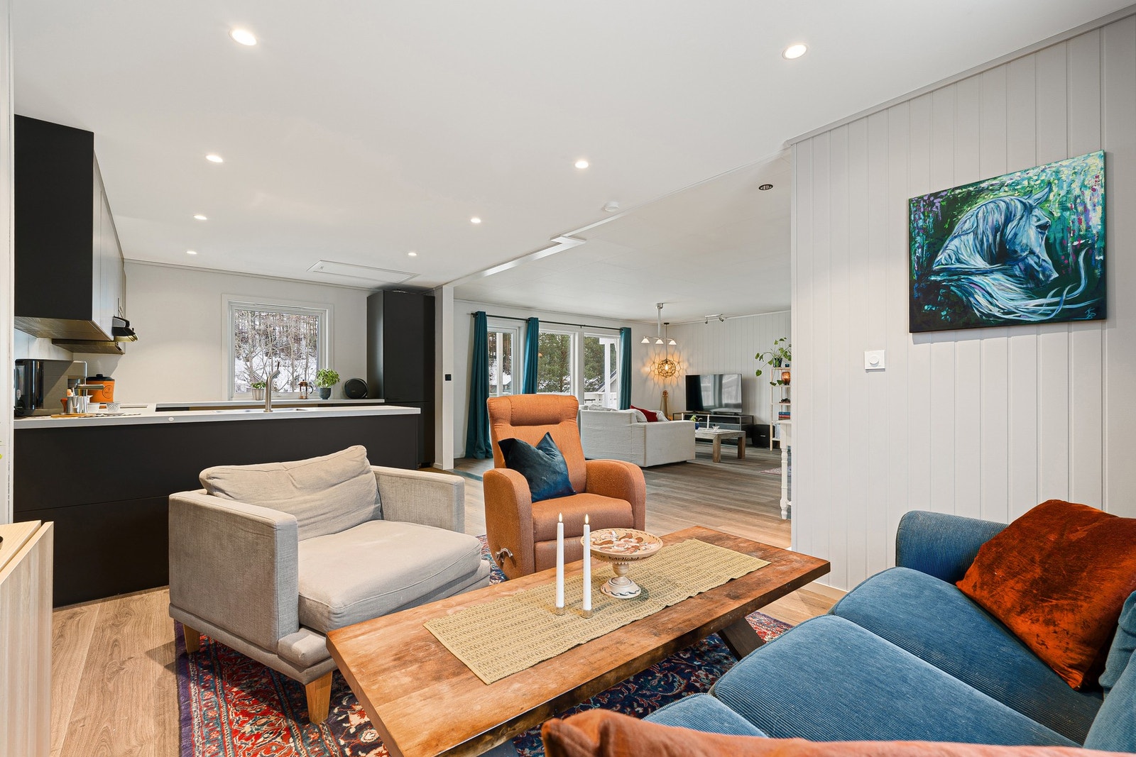 Fin sone for avslapning, en kan evt. flytte spisebordet hit Galleribilde