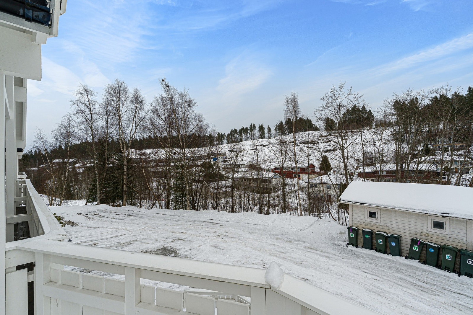Utsikt til lauvåsen hvor en har en flott lysløype med preparerte spor på vinteren. Galleribilde