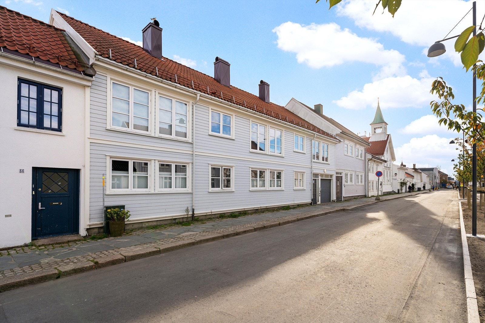 Borettslaget har en sentral beliggenhet og det er kort vei til Markens gate, trening- og turmuligheter samt Bystranda. Galleribilde