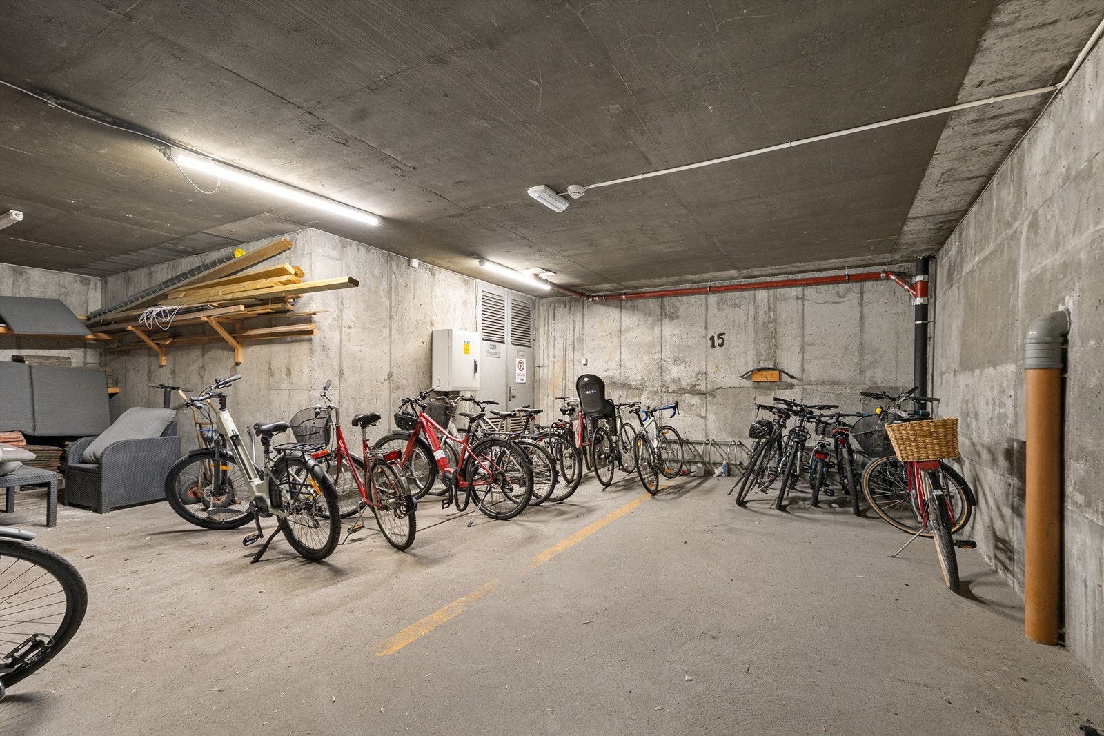 Det finnes også innendørs sykkelparkering for beboere. Galleribilde
