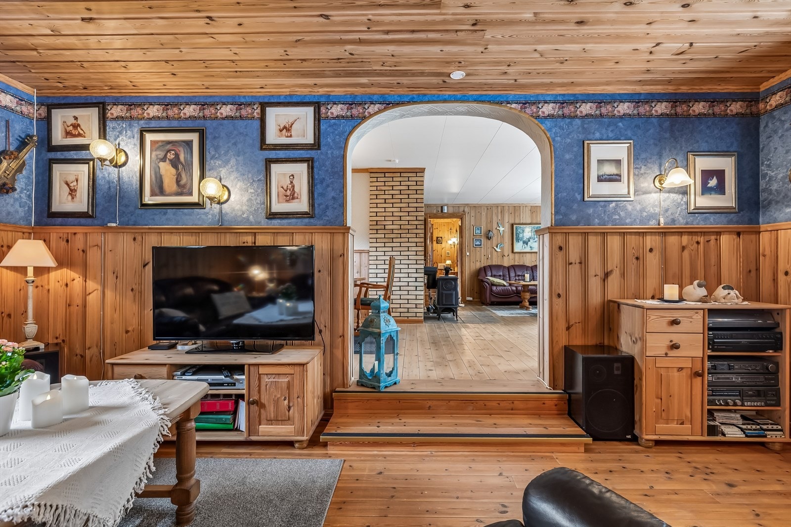 Ekstra stue som i dag er brukt som en tv-stue. Galleribilde