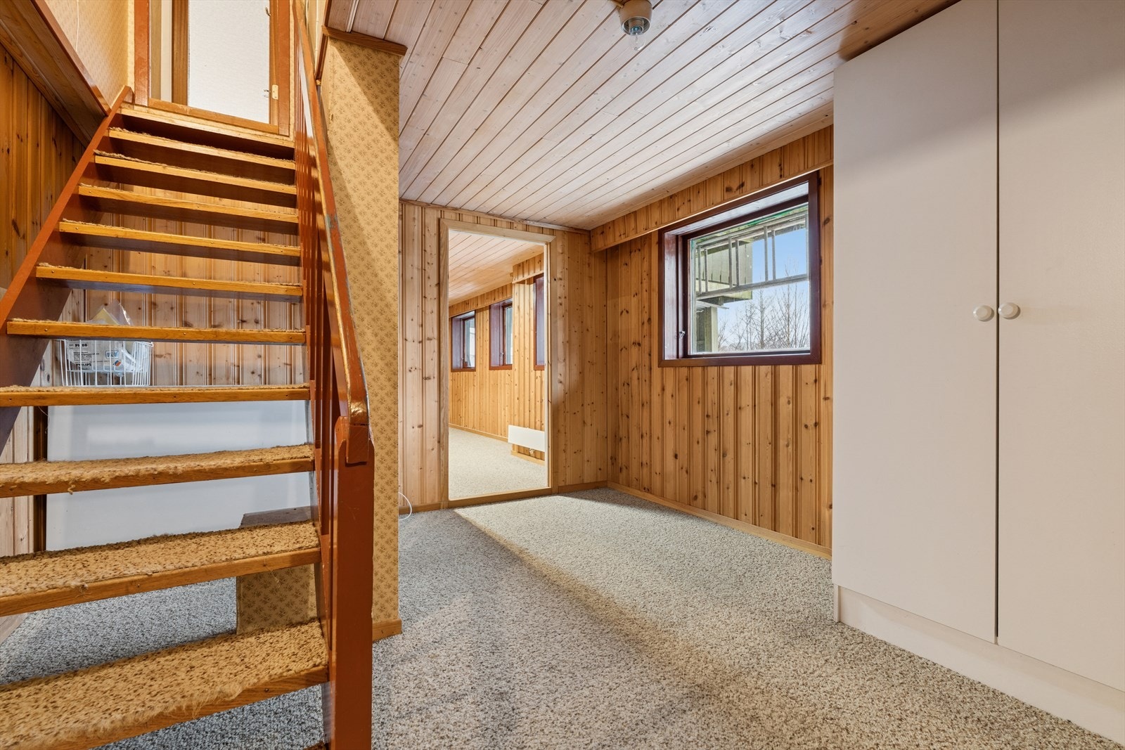 gang/bod i kjeller Galleribilde