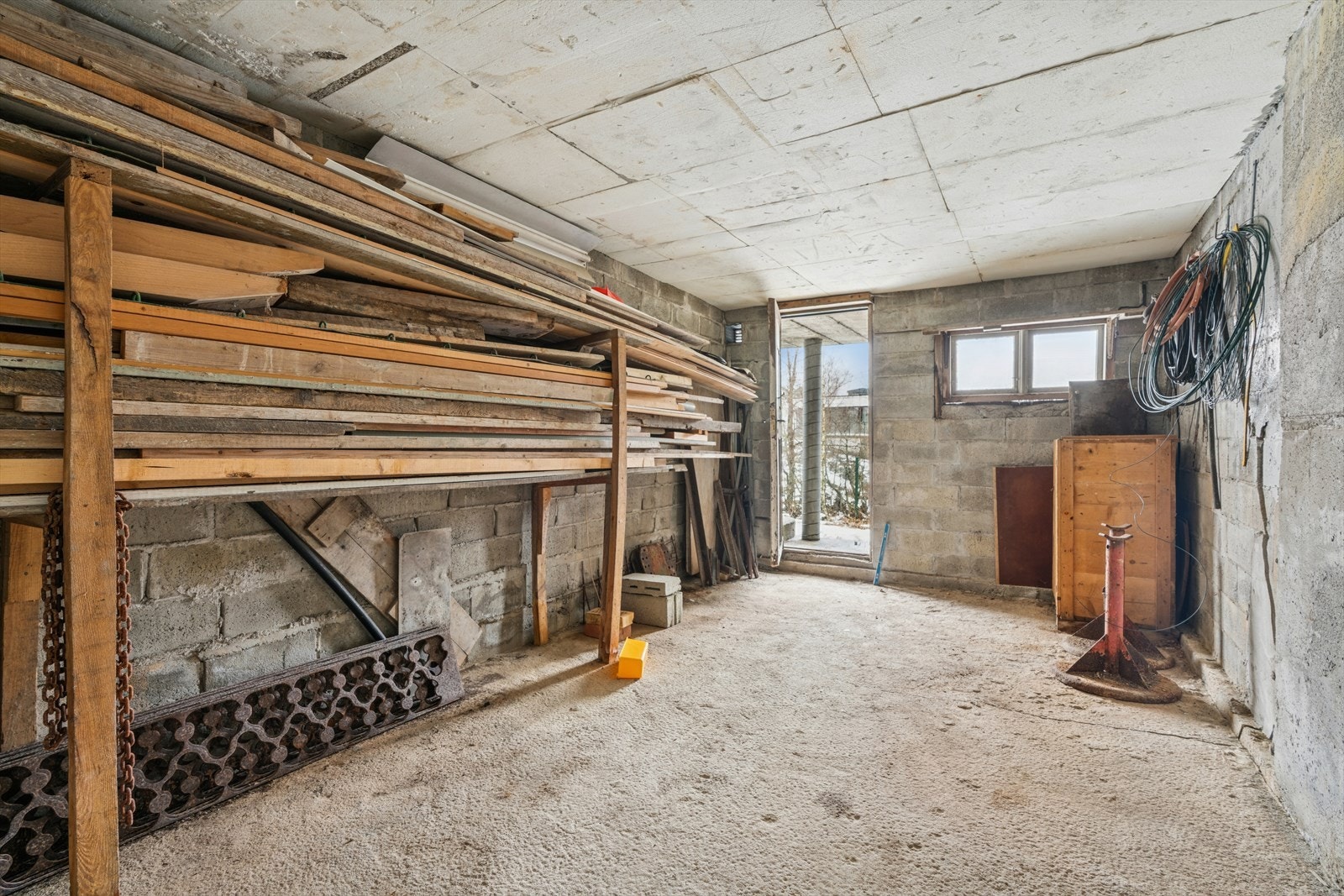 Bod under garasjen Galleribilde