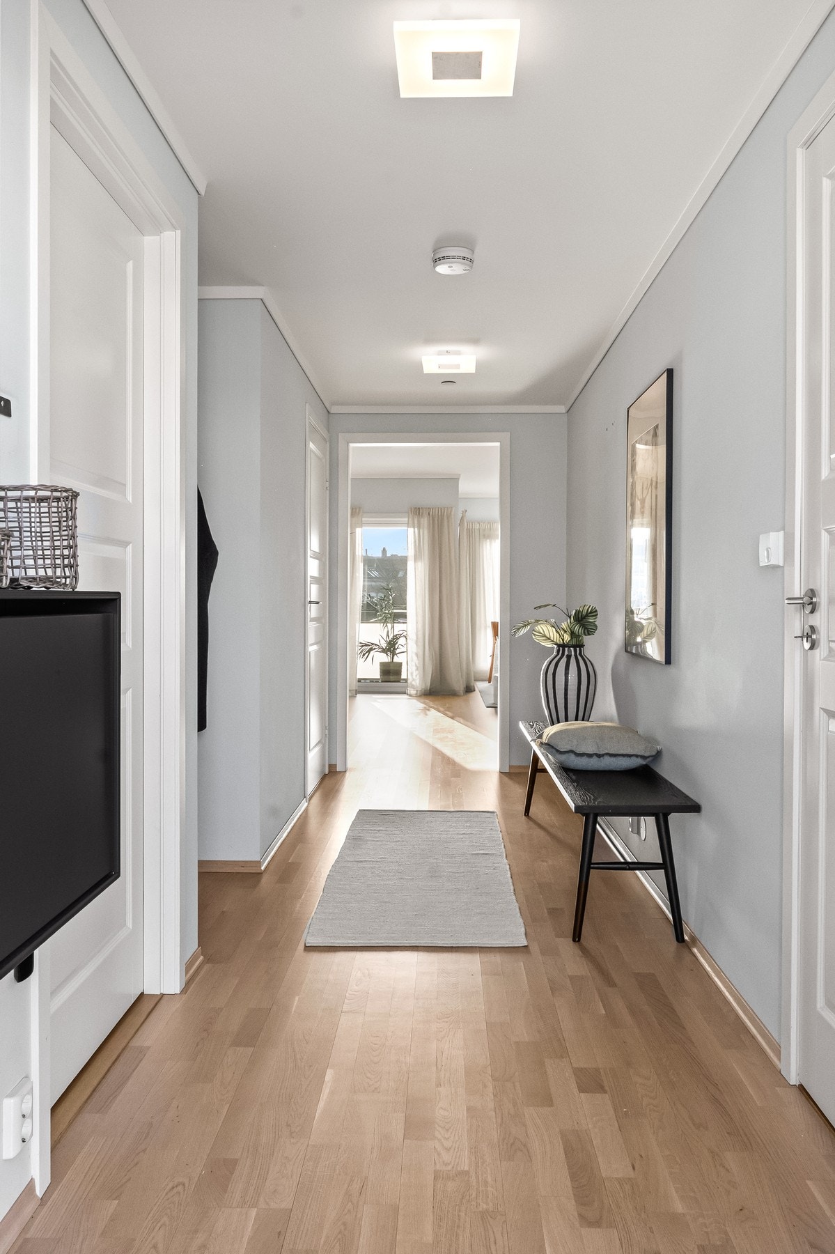 Leiligheten varmes opp med vannbåren gulvvarme på samtlige rom. Galleribilde