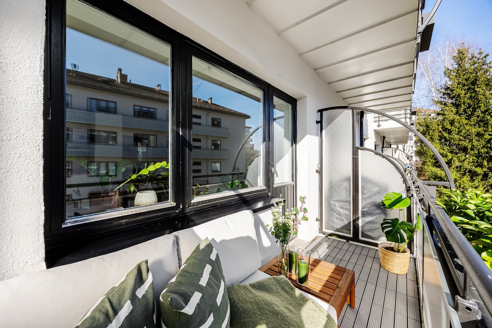 Her har du sol fra morgen til sen ettermiddag. Galleribilde