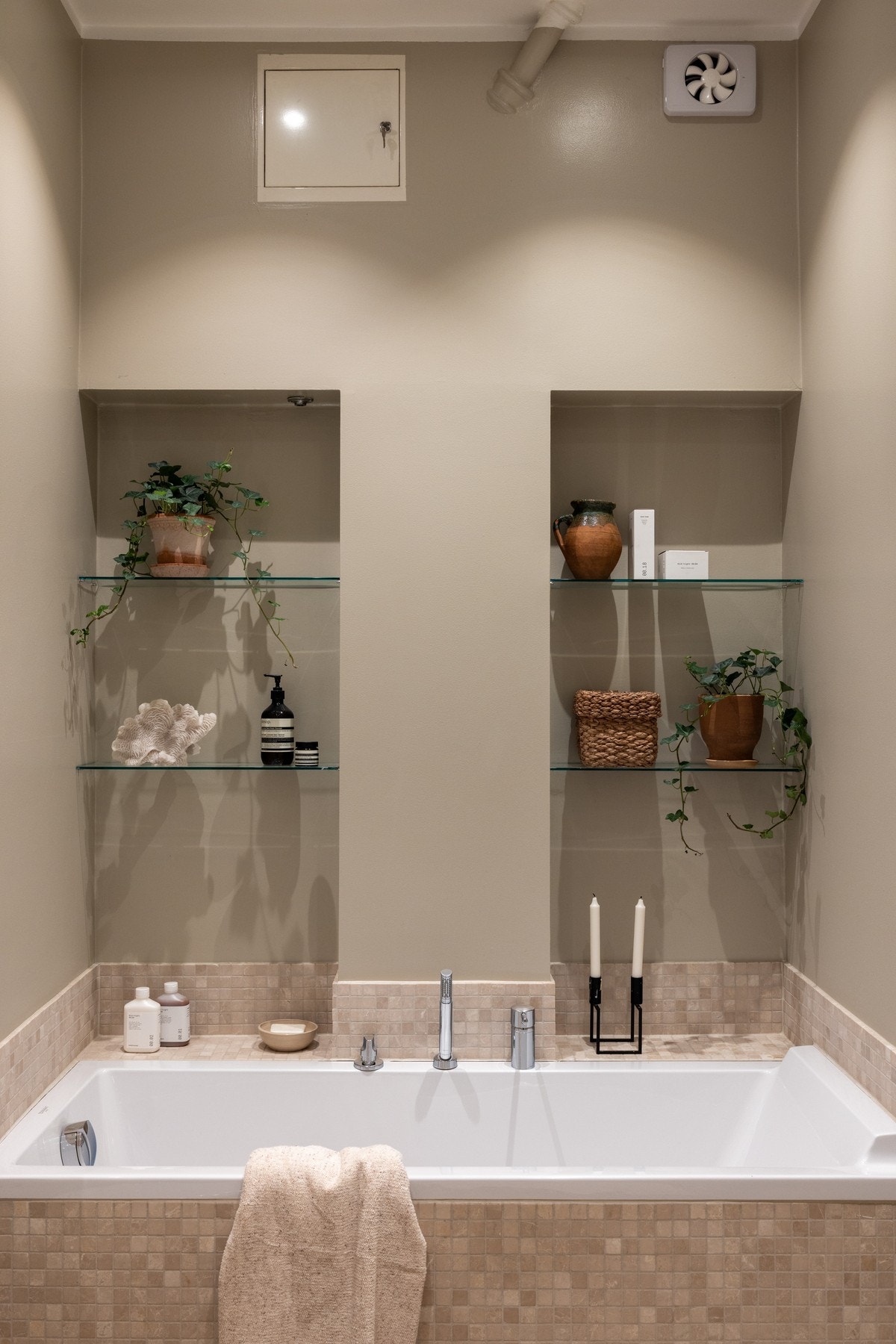 - Tidløse og flotte material- og fargevalg - Galleribilde