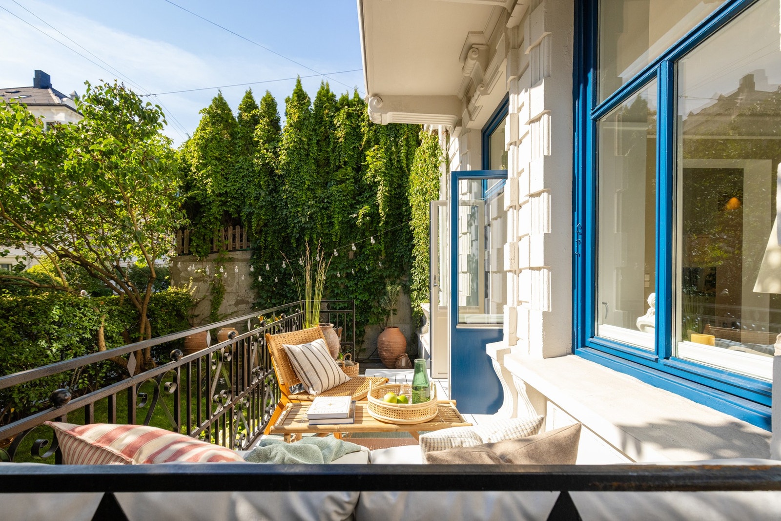 - Balkongen og forhagen vender sørøst, og har gode solforhold - Galleribilde