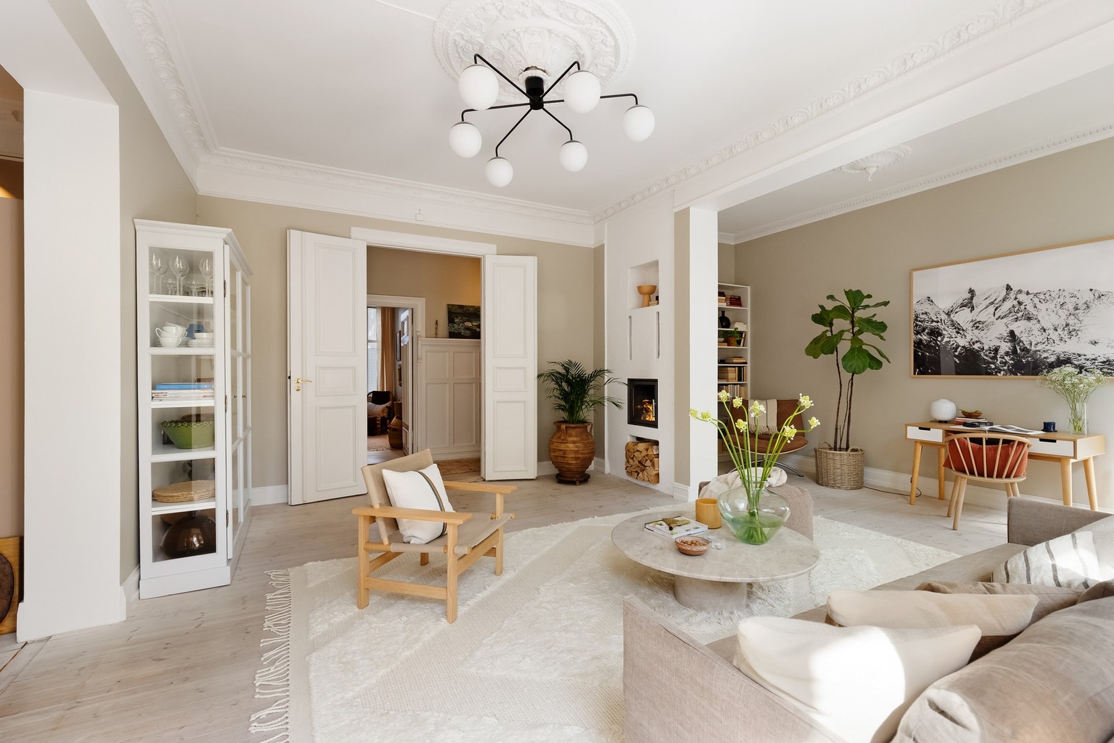 - Stuen byr på flere innredningsmuligheter - Galleribilde