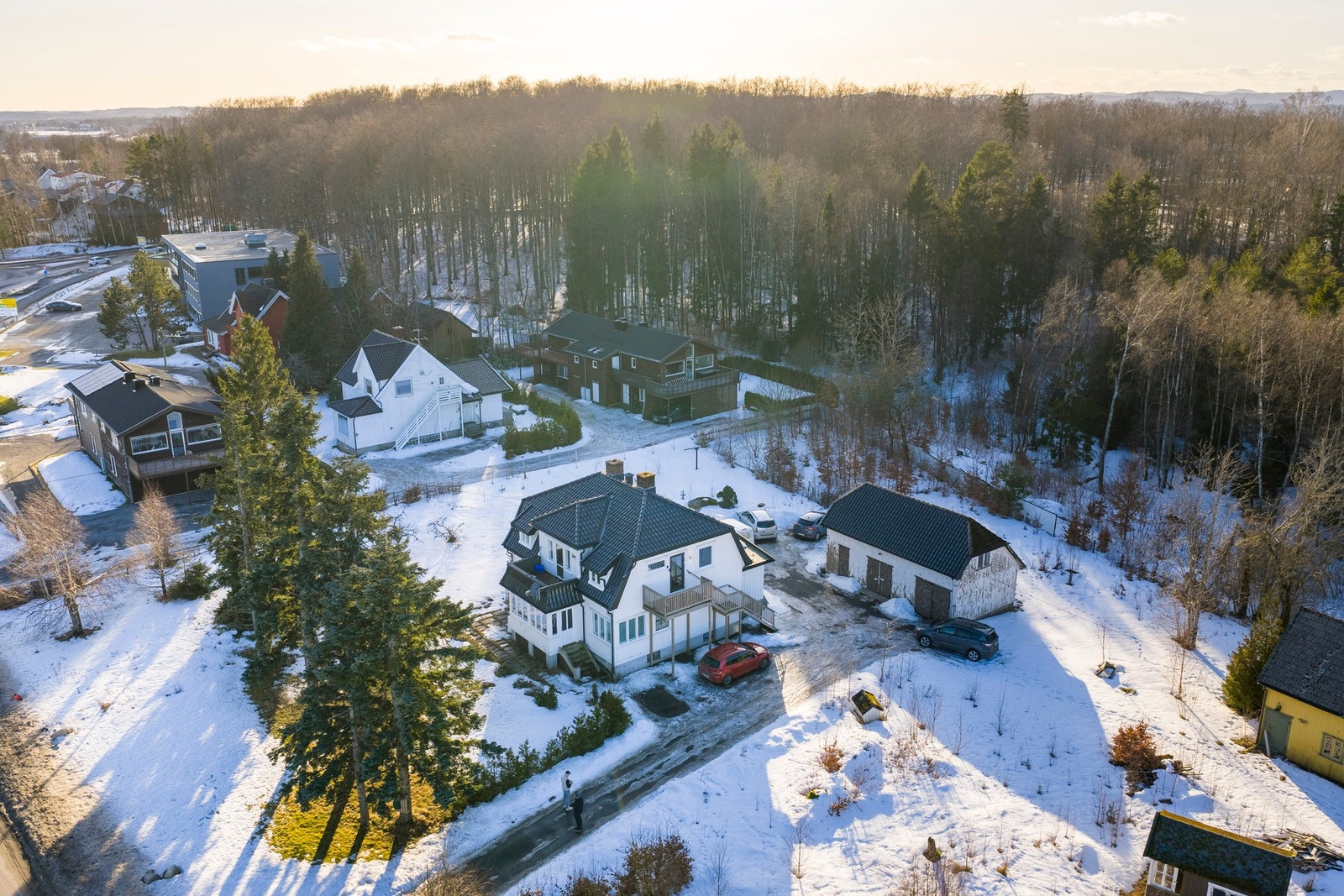 Tilbaketrukket beliggenhet og kort vei til Fokserød og E18 Galleribilde