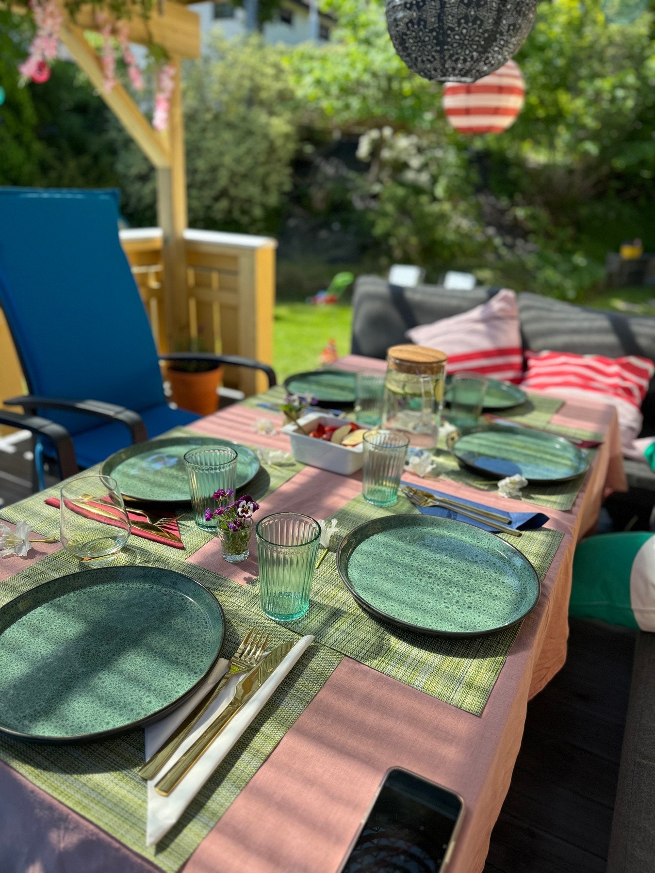 Eiers sommerbilde fra veranda Galleribilde