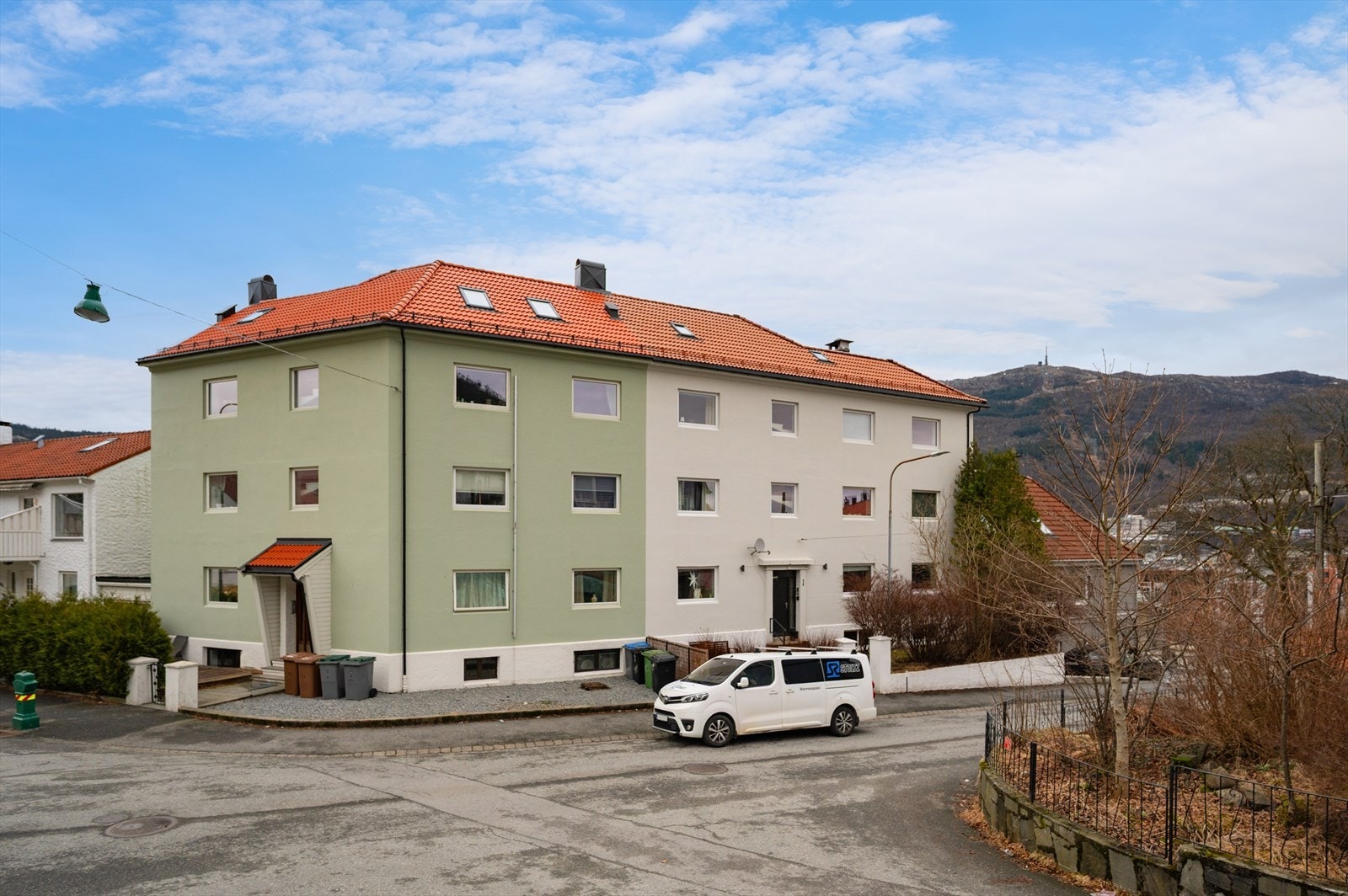 - Taktekkingen er fra 2012, fasade ble overflatebehandlet i 2023 - Galleribilde