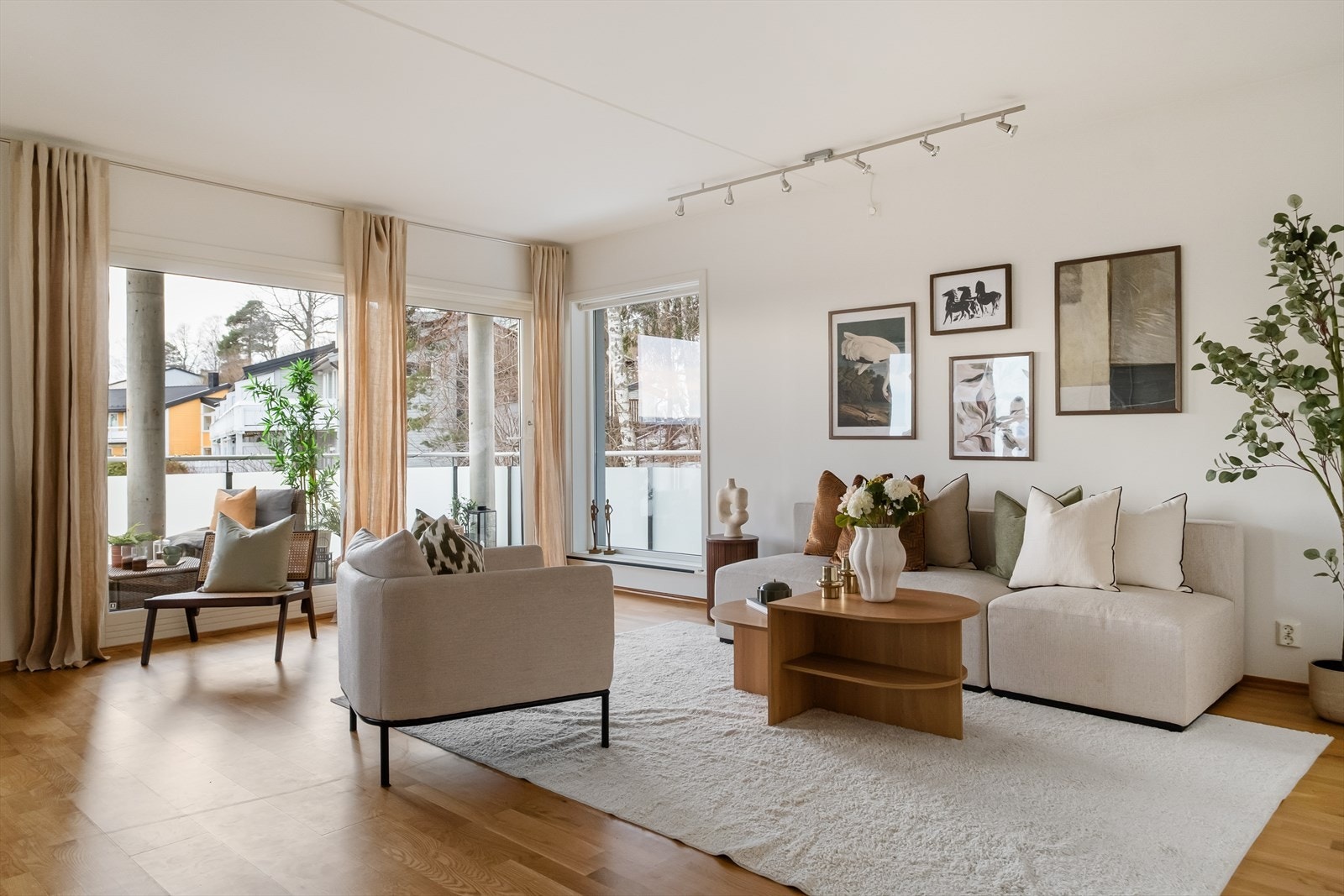 Nordvik ved Jesper Kristiansen (41262648) har gleden av å presentere Silurveien 47. Foto: Øivind Fykse - Rullende Fotograf AS Galleribilde