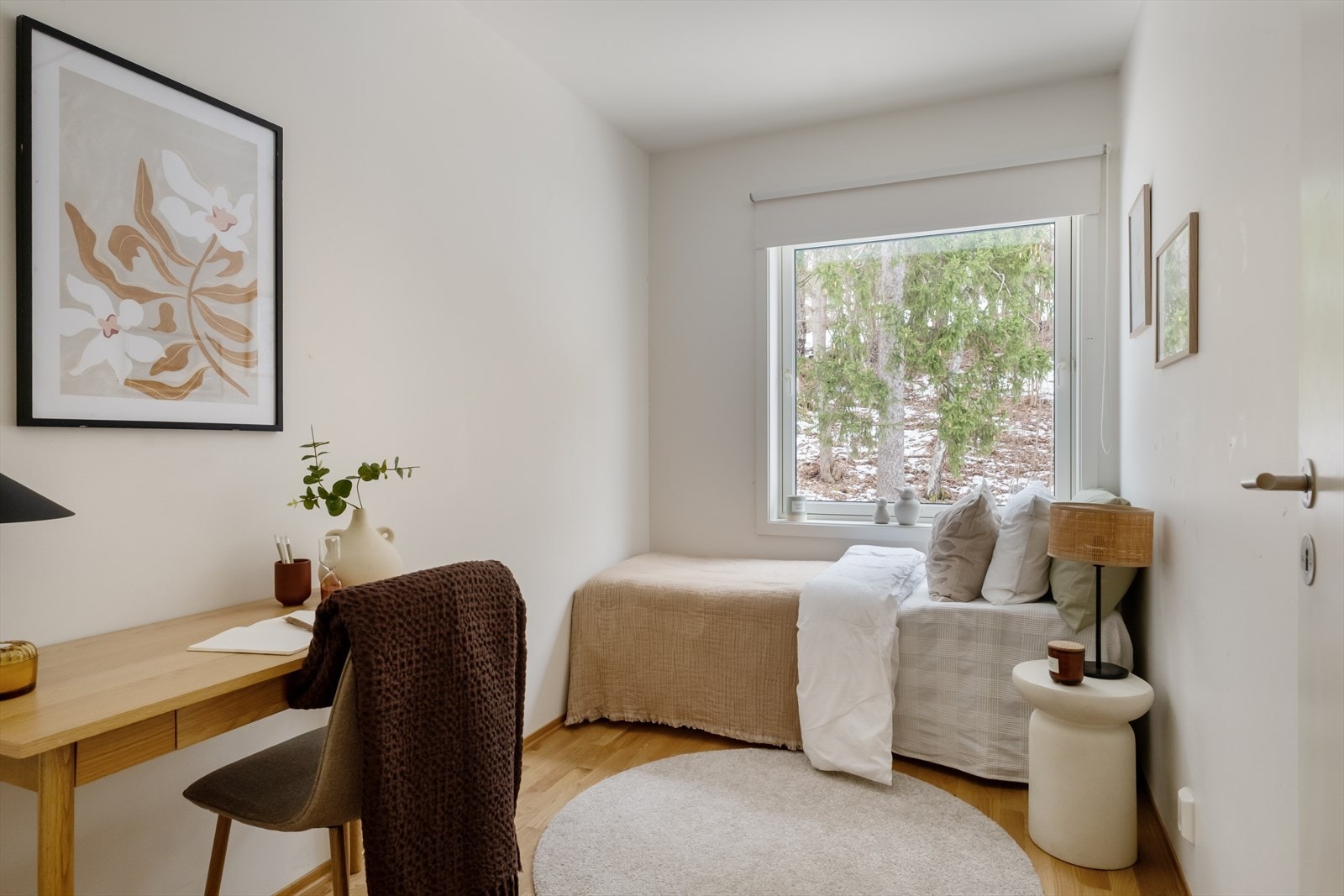 Begge soverommene har god plass til stor seng. Galleribilde