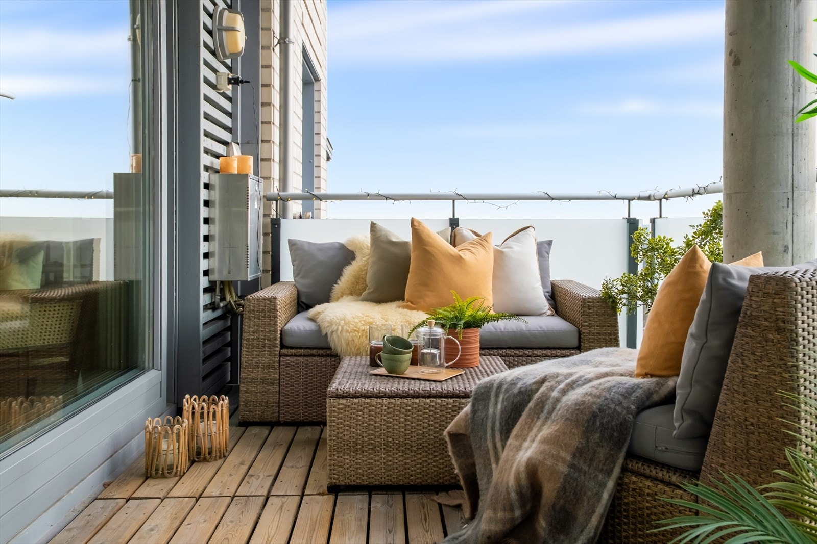 Solrik, overbygd balkong på ca. 12 m². Galleribilde