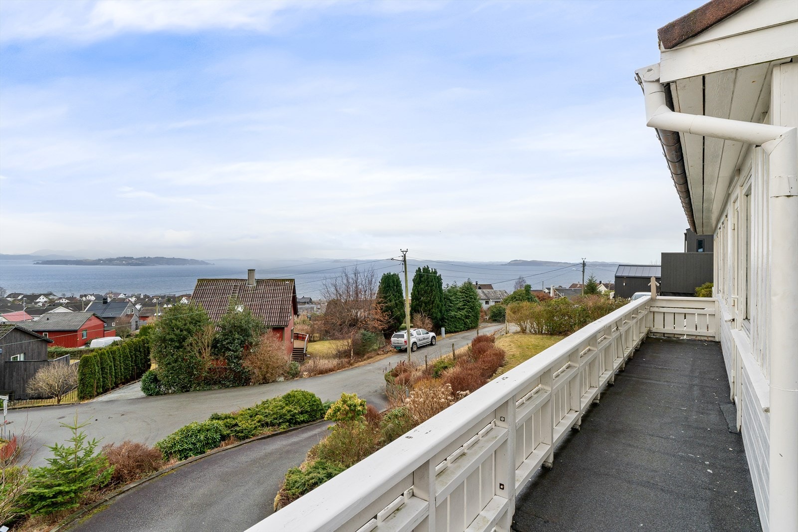 Utsikt fra terrassen / front av boligen Galleribilde