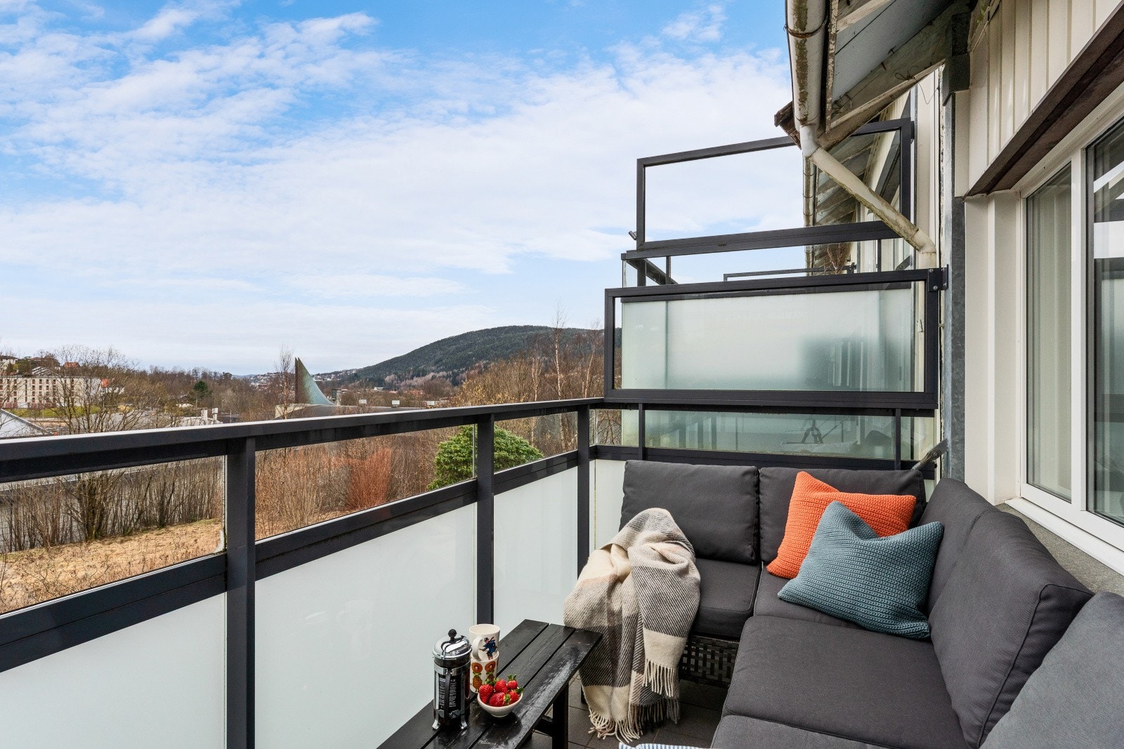 Her skinner solen fra kl. 08 til 20 om sommeren Galleribilde