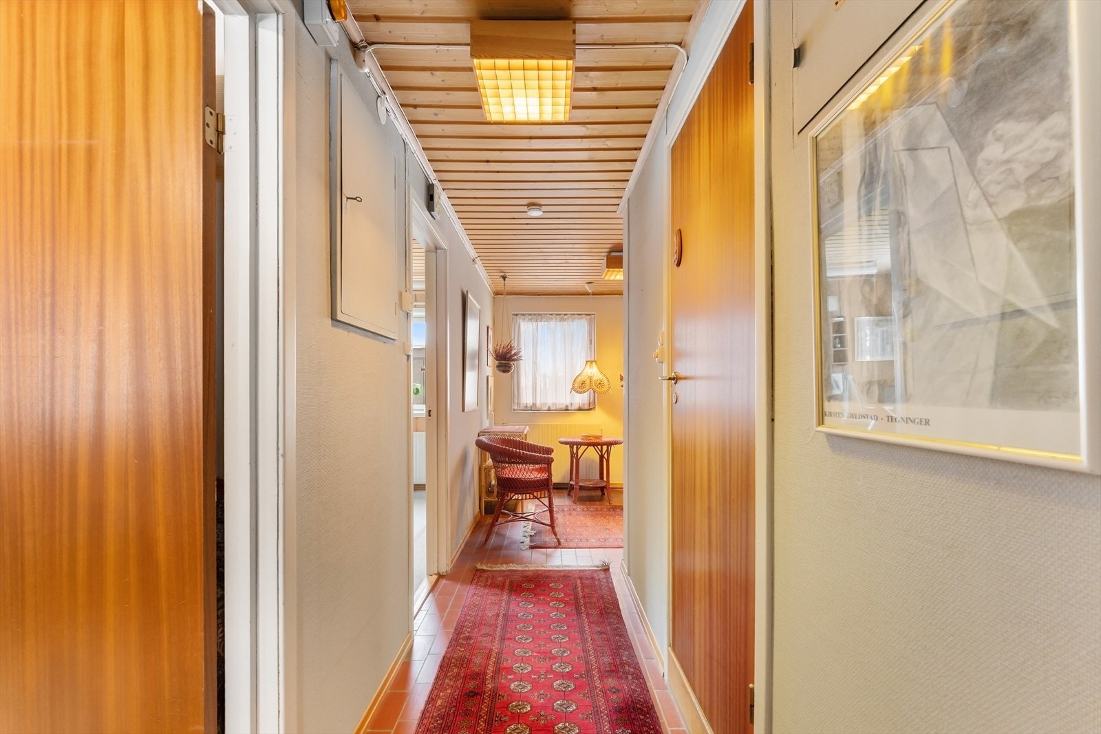 Videre adkomst bad, kontor og to soverom. Galleribilde