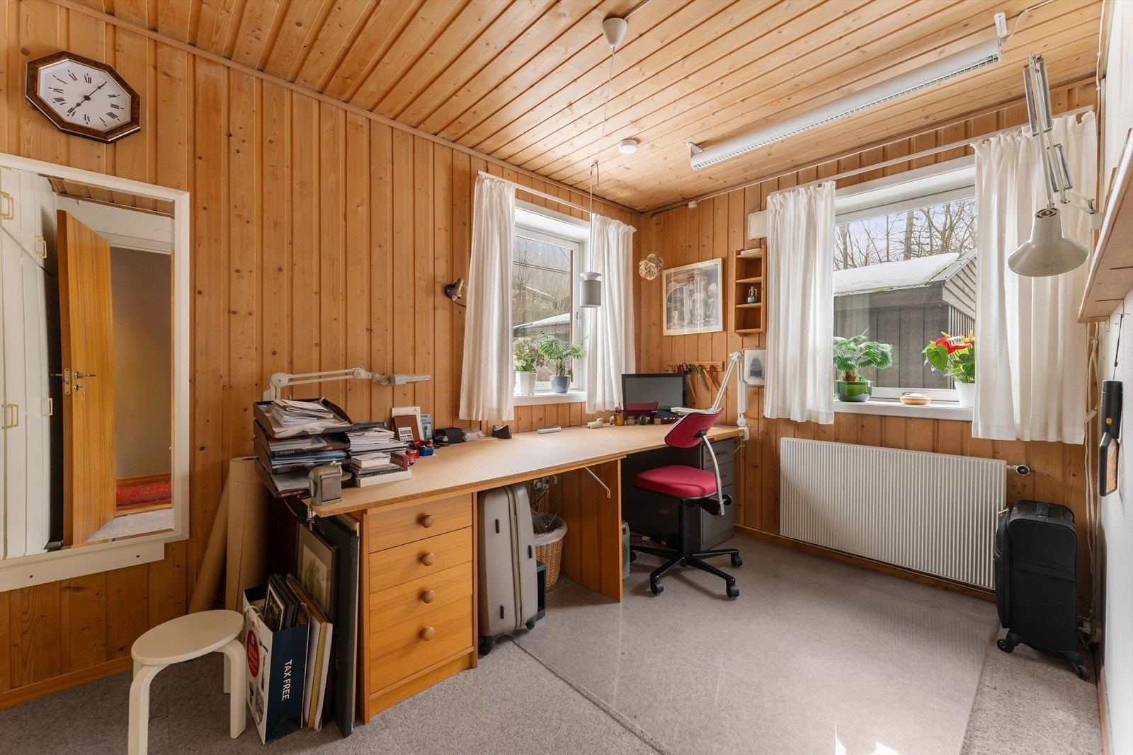 Kontor i underetasjen. Galleribilde