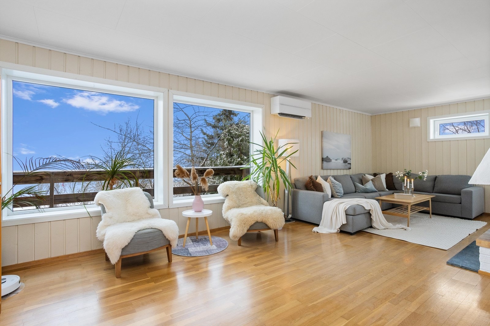 Boligen går over to plan og har innholdsrik planløsning. Galleribilde