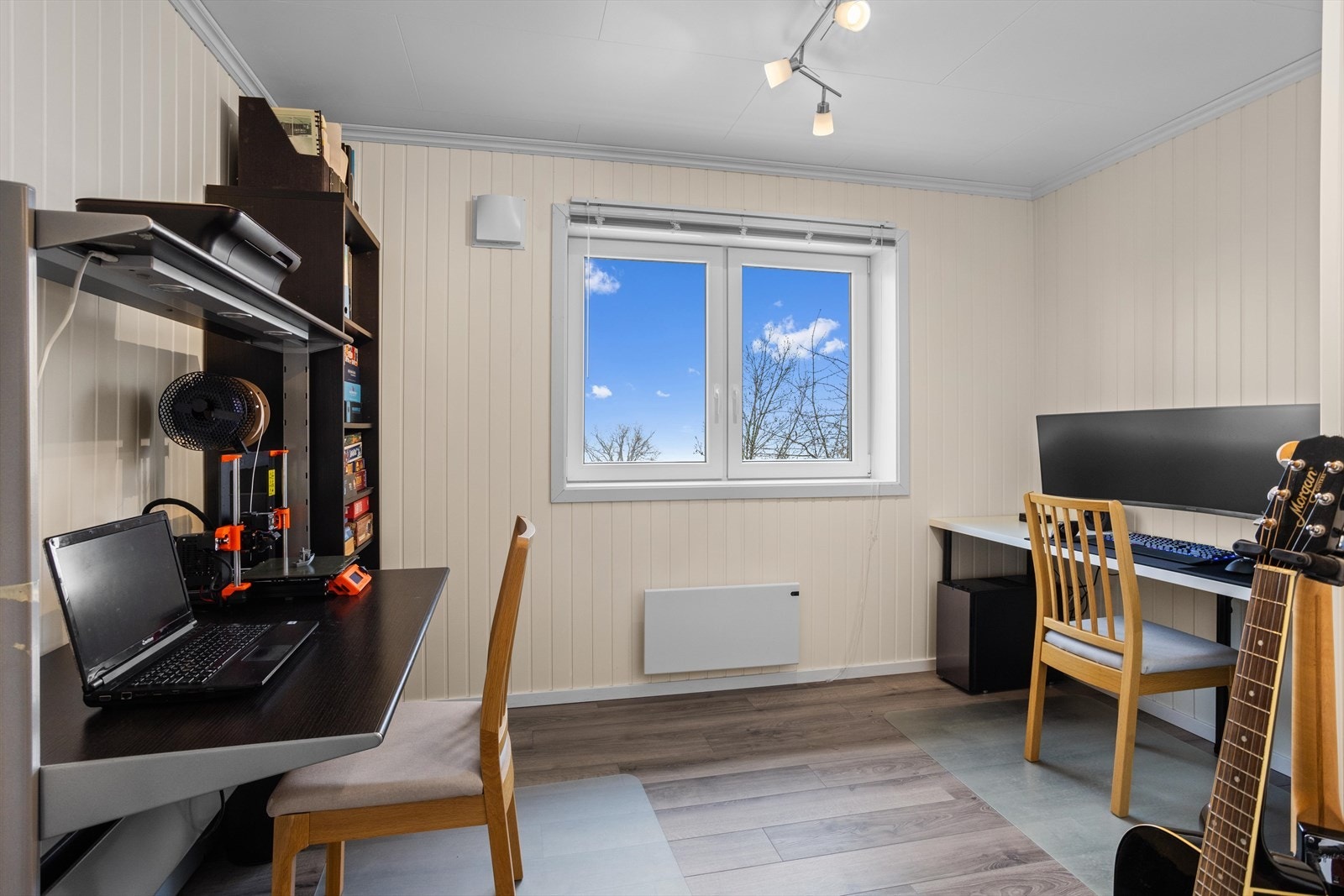 Soverom II i 1. etg, i dag benyttet som kontor. Galleribilde