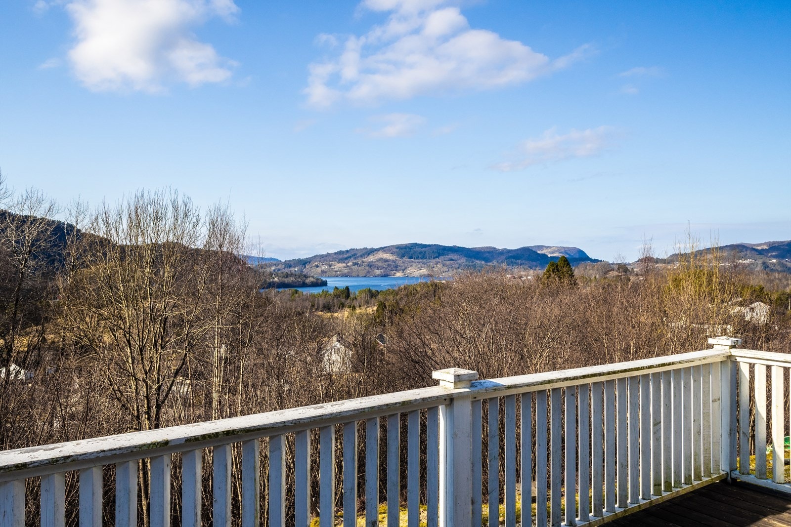 Her kan man nyte både nydelig utsikt og gode solforhold Galleribilde