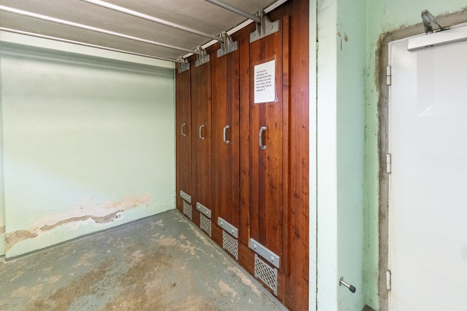 Tørkeskap. Galleribilde