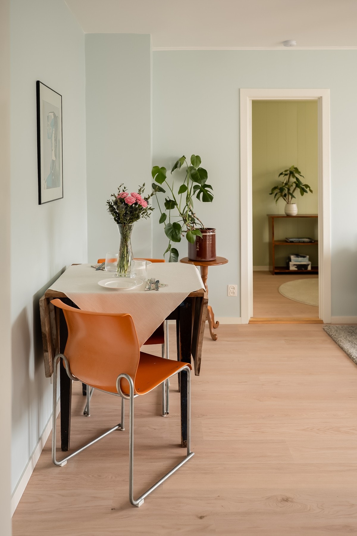 Fra stuen har man direkte adgang til boligens soverom. Galleribilde