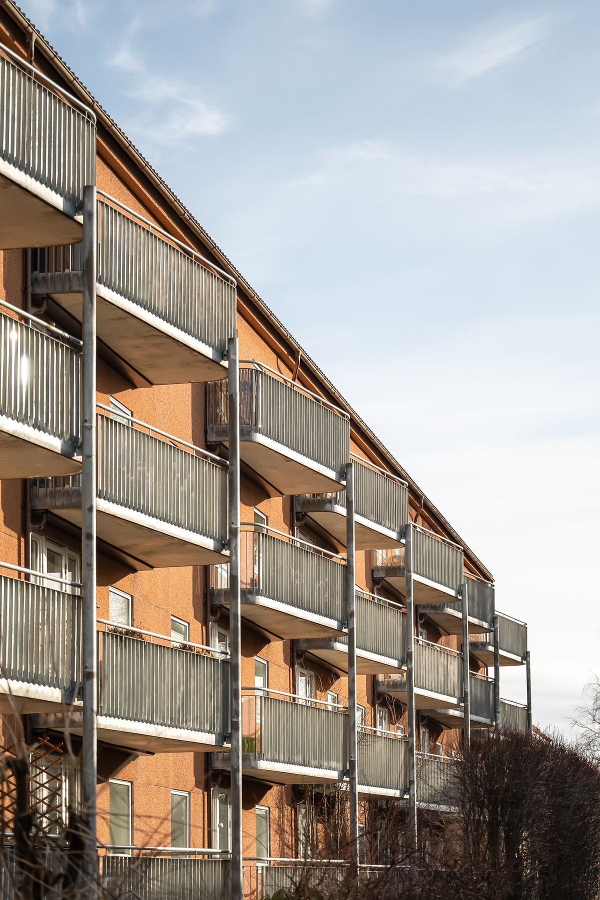 Griffenfelds gate ligger med gangavstand til de fleste studiesteder som f.eks. NTNU Gløshaugen, Handelshøyskolen og BI. I tillegg har man NTNU campus Kalvskinnet i umiddelbar nærhet. Galleribilde