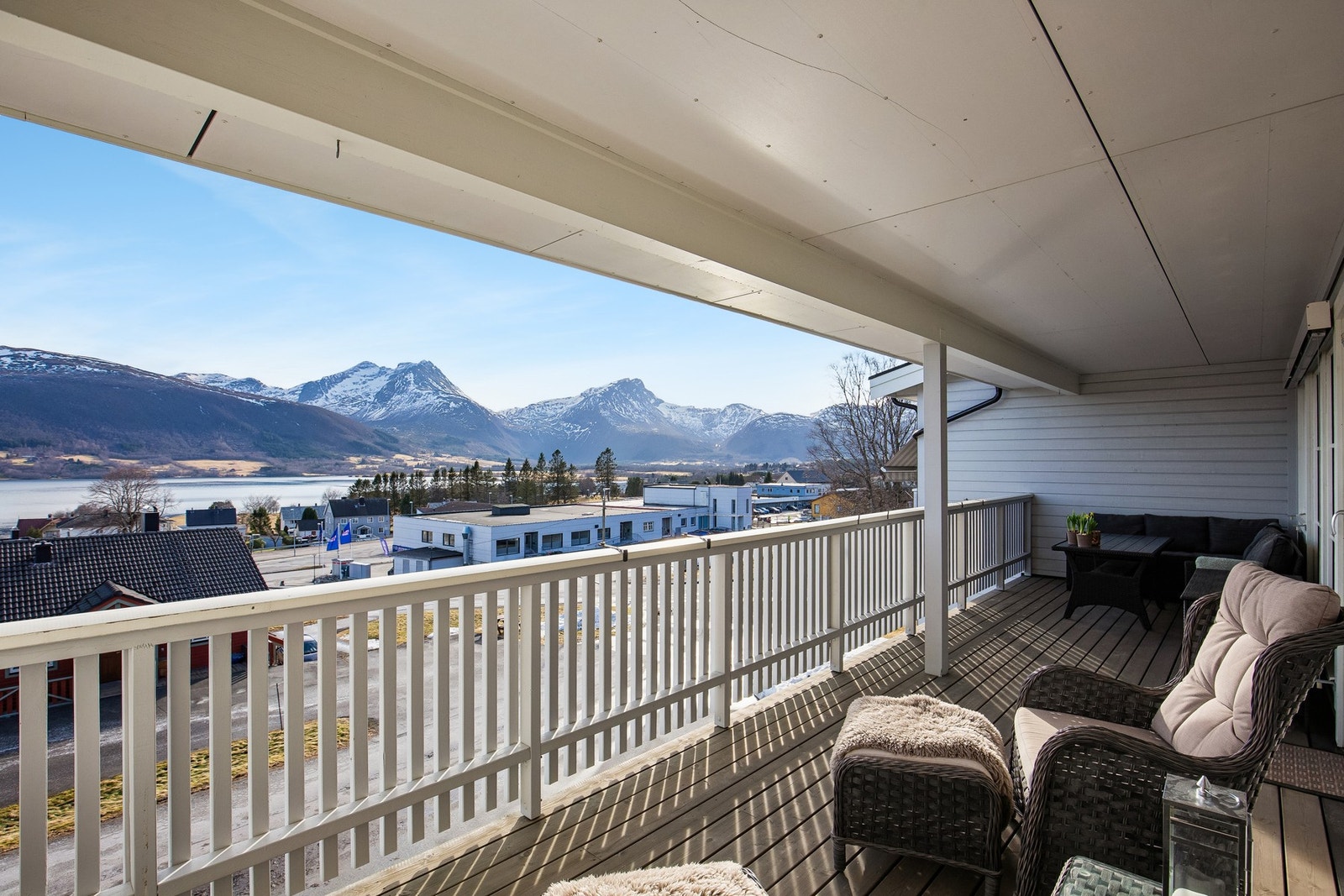 Nydelig utsikt fra terrasse Galleribilde