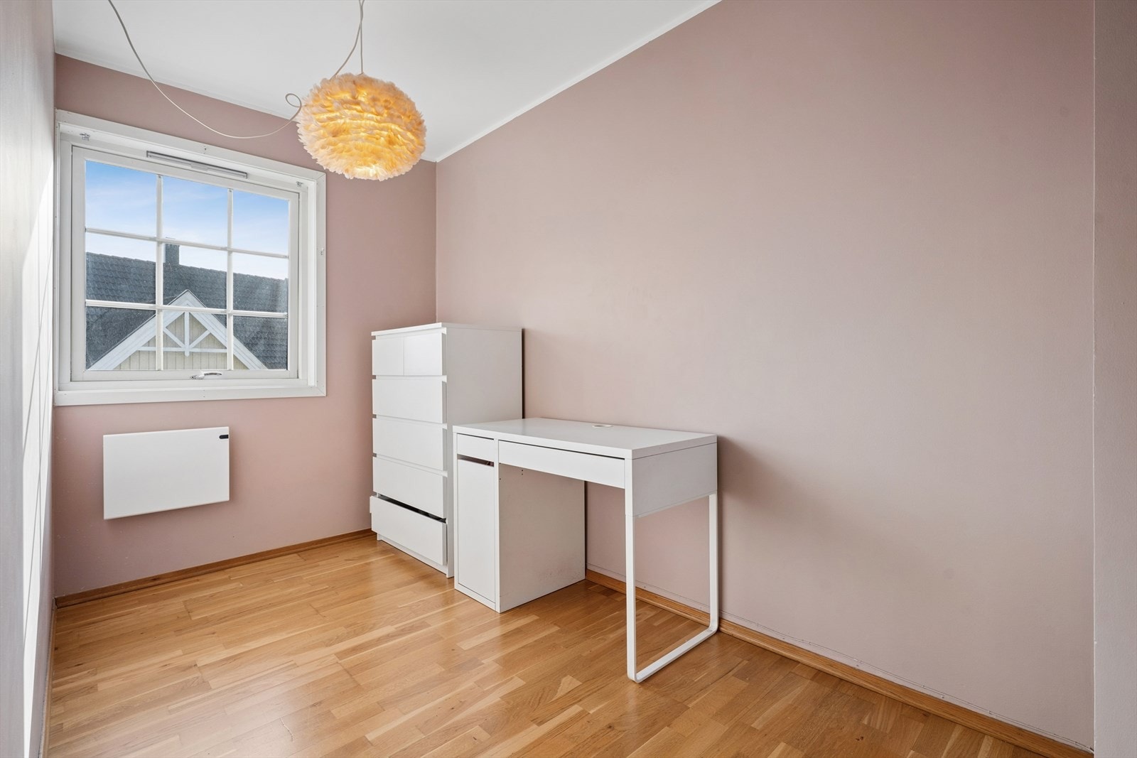 Rommene har en god størrelse og kan enkelt innredes som soverom, kontor eller lekerom. Galleribilde