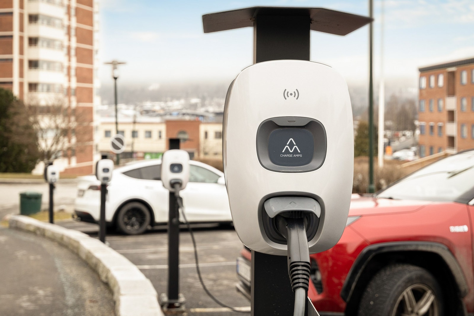 Mulighet for leie av fast utvendig parkeringsplass eller garasjeplass (etter søknad), mulighet for el-billading. Galleribilde